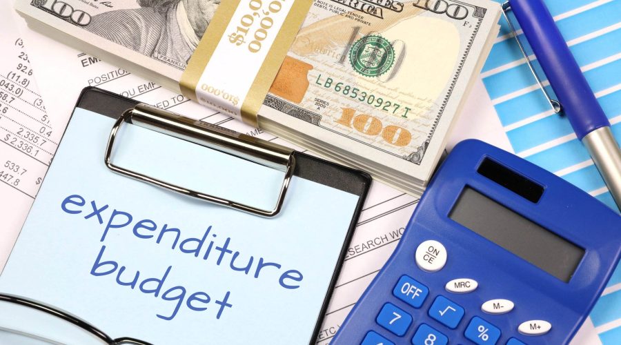 Gestion du budget : conseils pour économiser et investir intelligemment